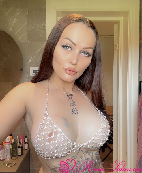 Hetaste dominan miss alexi, aktiv i veckan för kinky online tjänster –