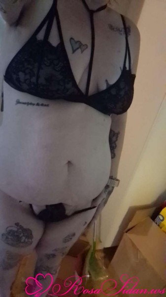 Skönt mullig milf vill njuta med dlg –