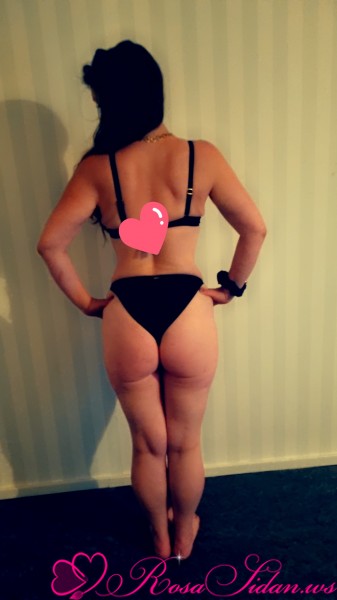 Kåt, våt och sugen på kuk. –