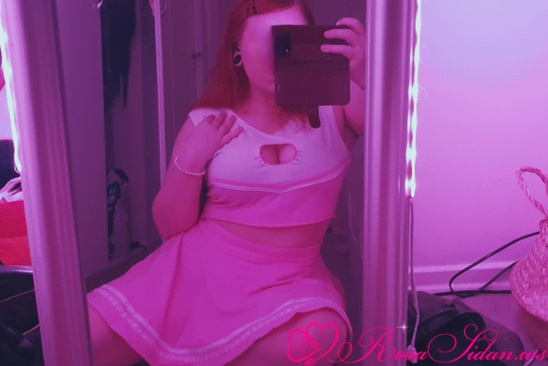 🧚♀️ kåt och kurvig tjej som Älskar att visa upp sig 🧚♀️ –